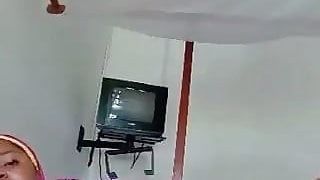 Grosse chatte humide a baiser