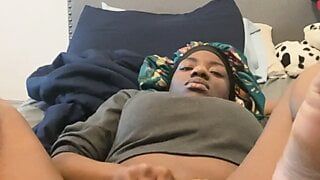 Ebony cums after rubbing  clit