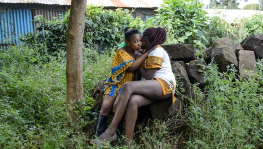 Real Tribal African Girlfriends Making In Public Out For Voyeur’s Enjoyment